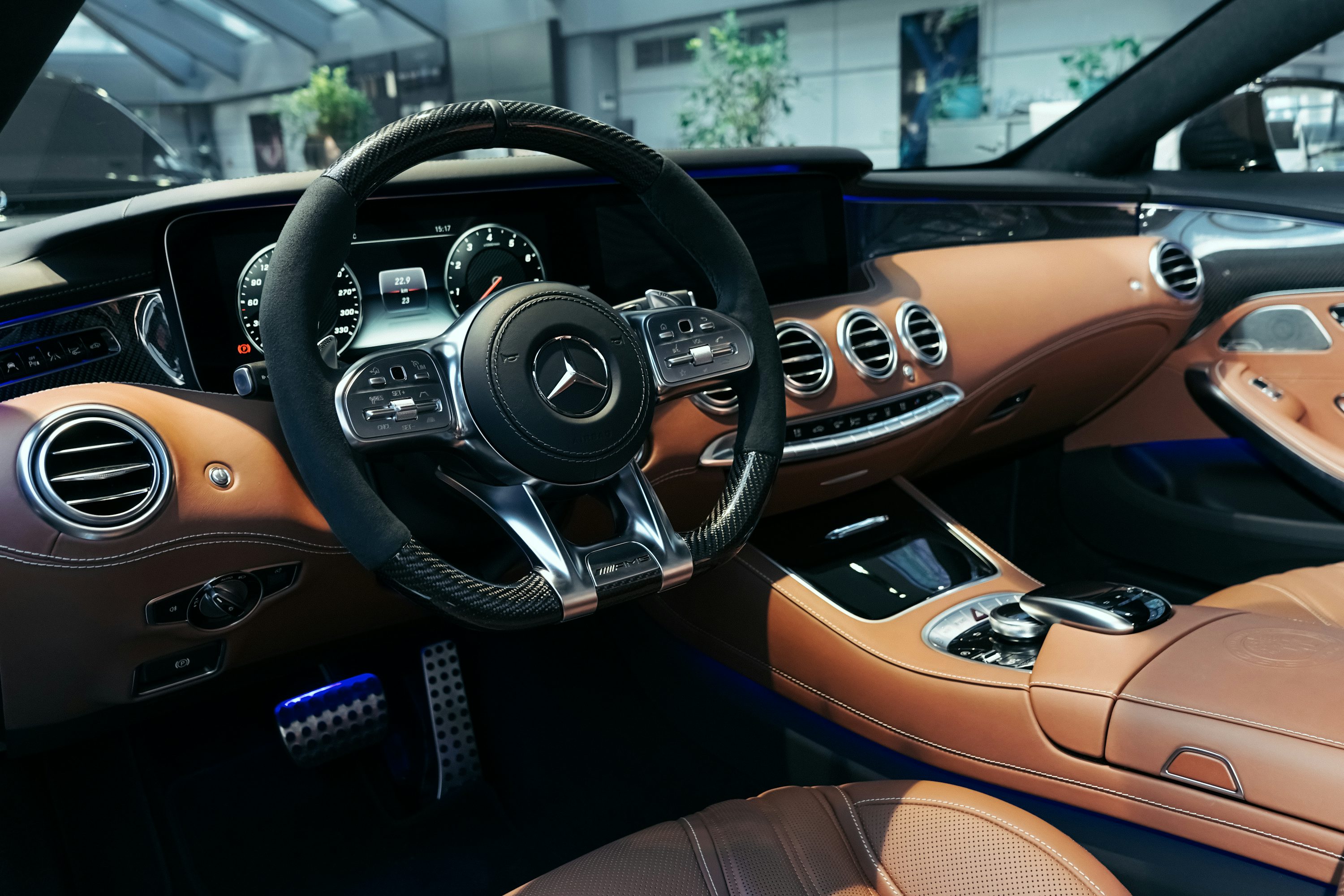 Technology Empowers Luxury Commercial Vehicles